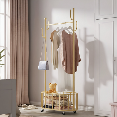 Multifunctional Clothes hanger with basket